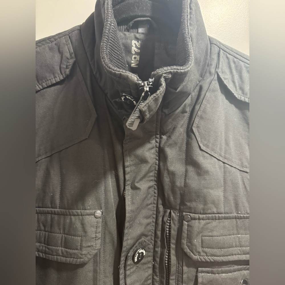 black jacket - Picture 6 of 15